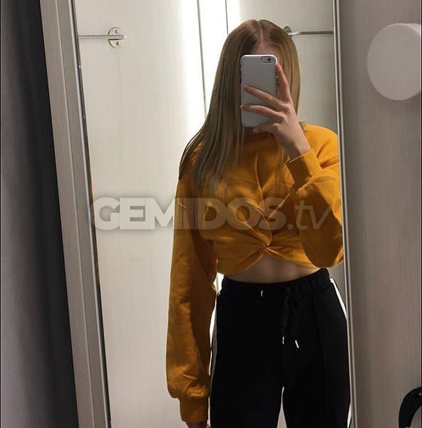 Hola soy una hermosa chica flaca, alta española joven, estudiando en panama, escríbeme para saber mis servicios!