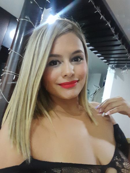 Hola guapos soy leyla tu novia en línea, ven a disfrutar de un show con baile erotico, sexo oral con dindol y penetracion profunda .... Videollamadas Audios Hot Chat caliente Pack de fotos🍆💦